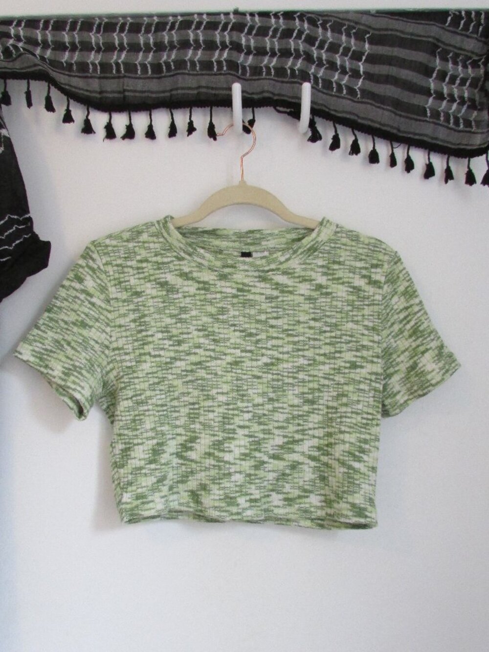 H&M Green Cropped Knit Top